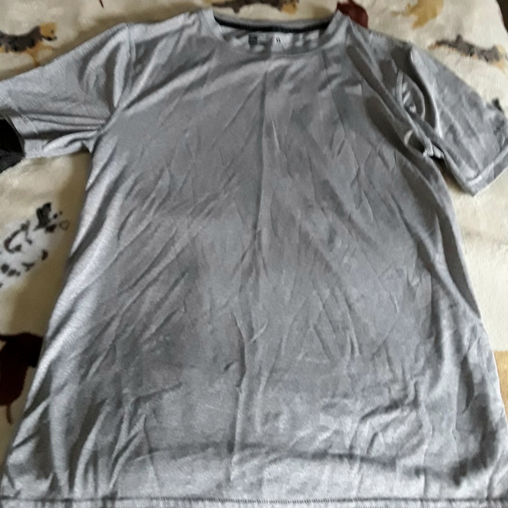NWOT Xersion boys shirt